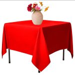 Nappe en polyester rouge 70'' x 70'' – Image 2